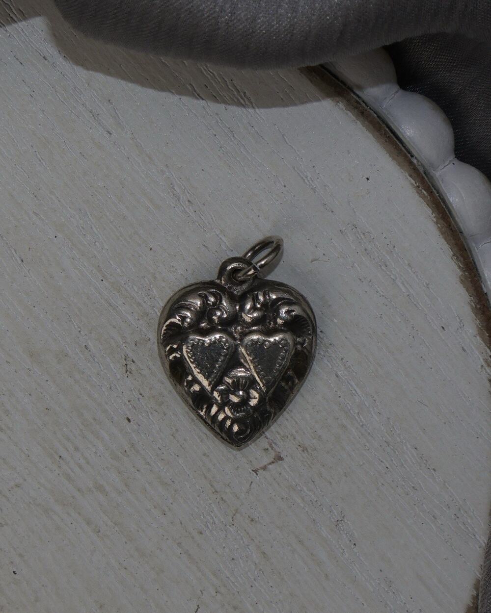 Vintage Sterling Silver Puffy Heart Charm 2G / 0.9in